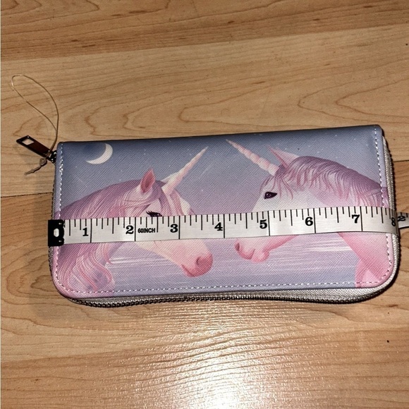 NWOT Unicorn zip around  wallet - Picture 5 of 8